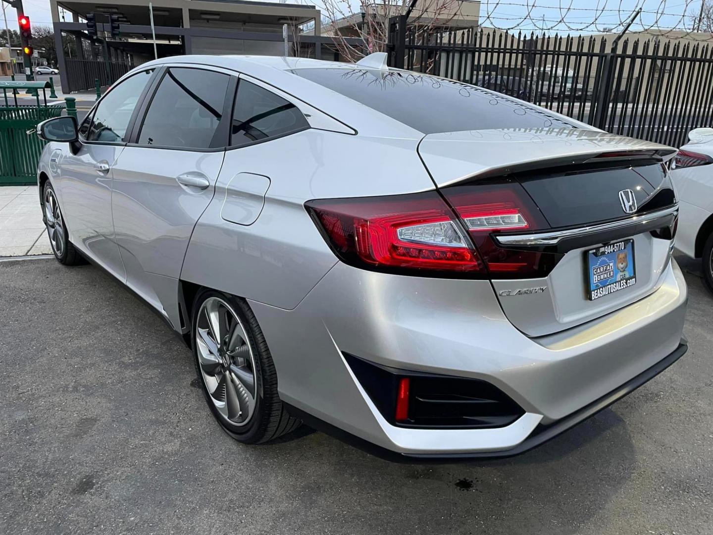 2019 SILVER /BLACK Honda Clarity (JHMZC5F3XKC) , located at 744 E Miner Ave, Stockton, CA, 95202, (209) 944-5770, 37.956863, -121.282082 - Photo#10